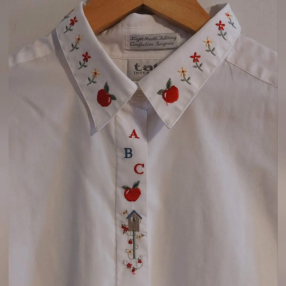 Vintage Tabi International Embroidered school teacher blouse. - Picture 3 of 6